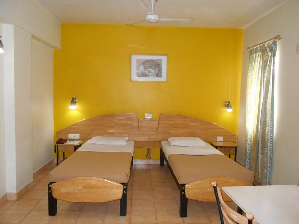 Tom'S Hotel Bangalore Ruang foto