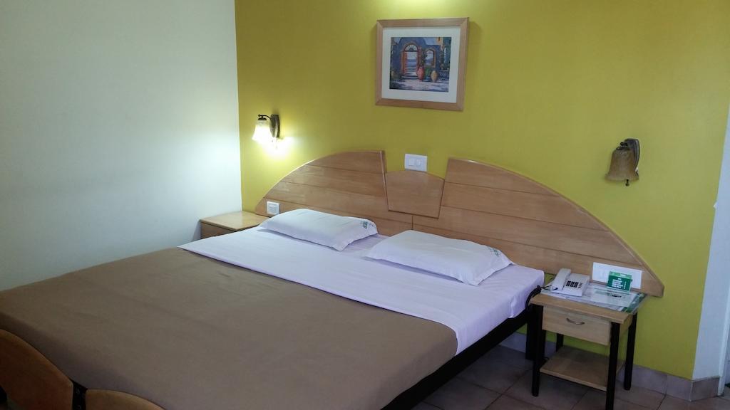 Tom'S Hotel Bangalore Ruang foto