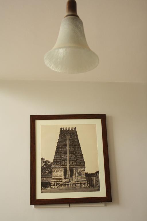 Tom'S Hotel Bangalore Bagian luar foto