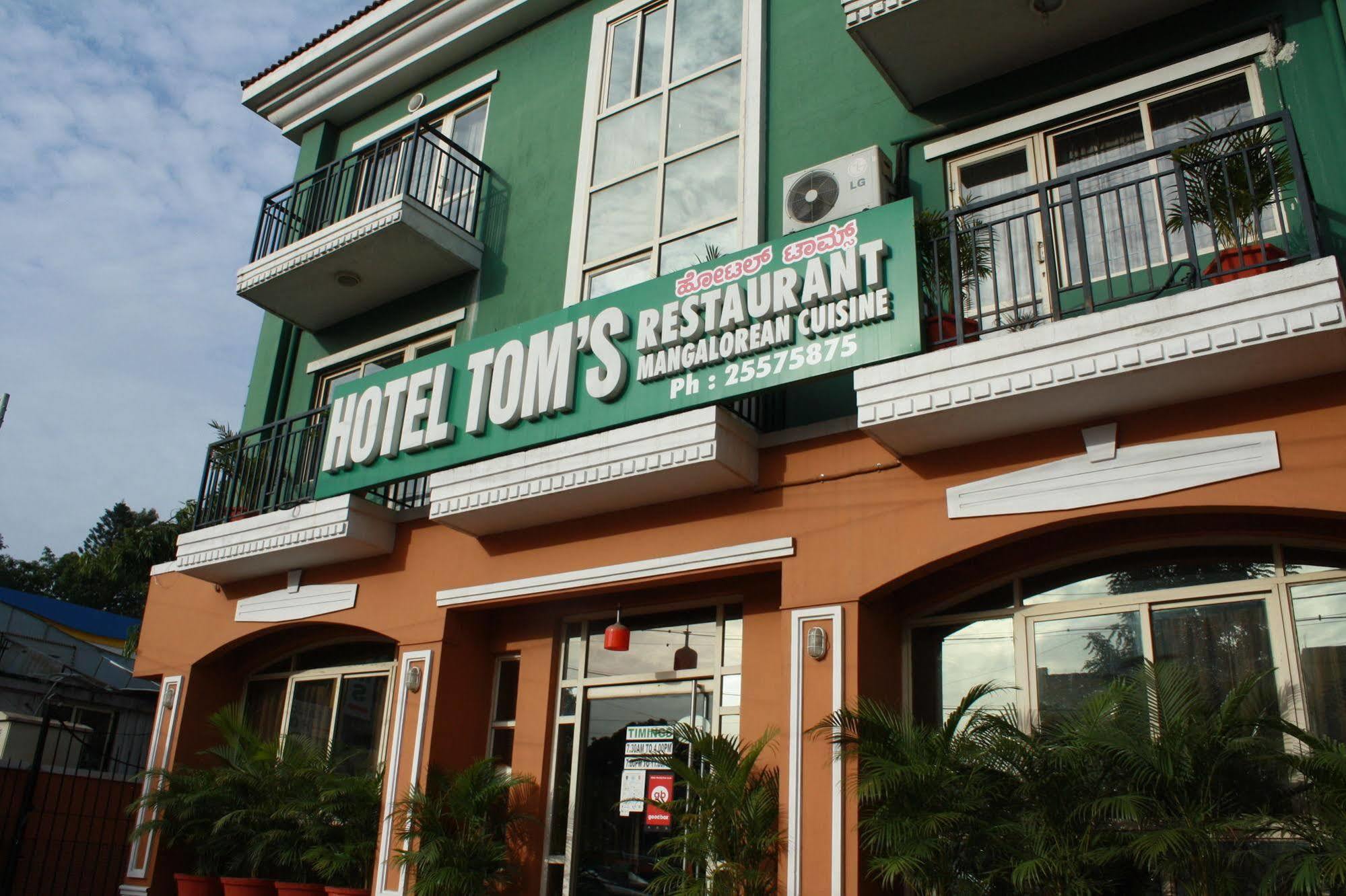 Tom'S Hotel Bangalore Bagian luar foto