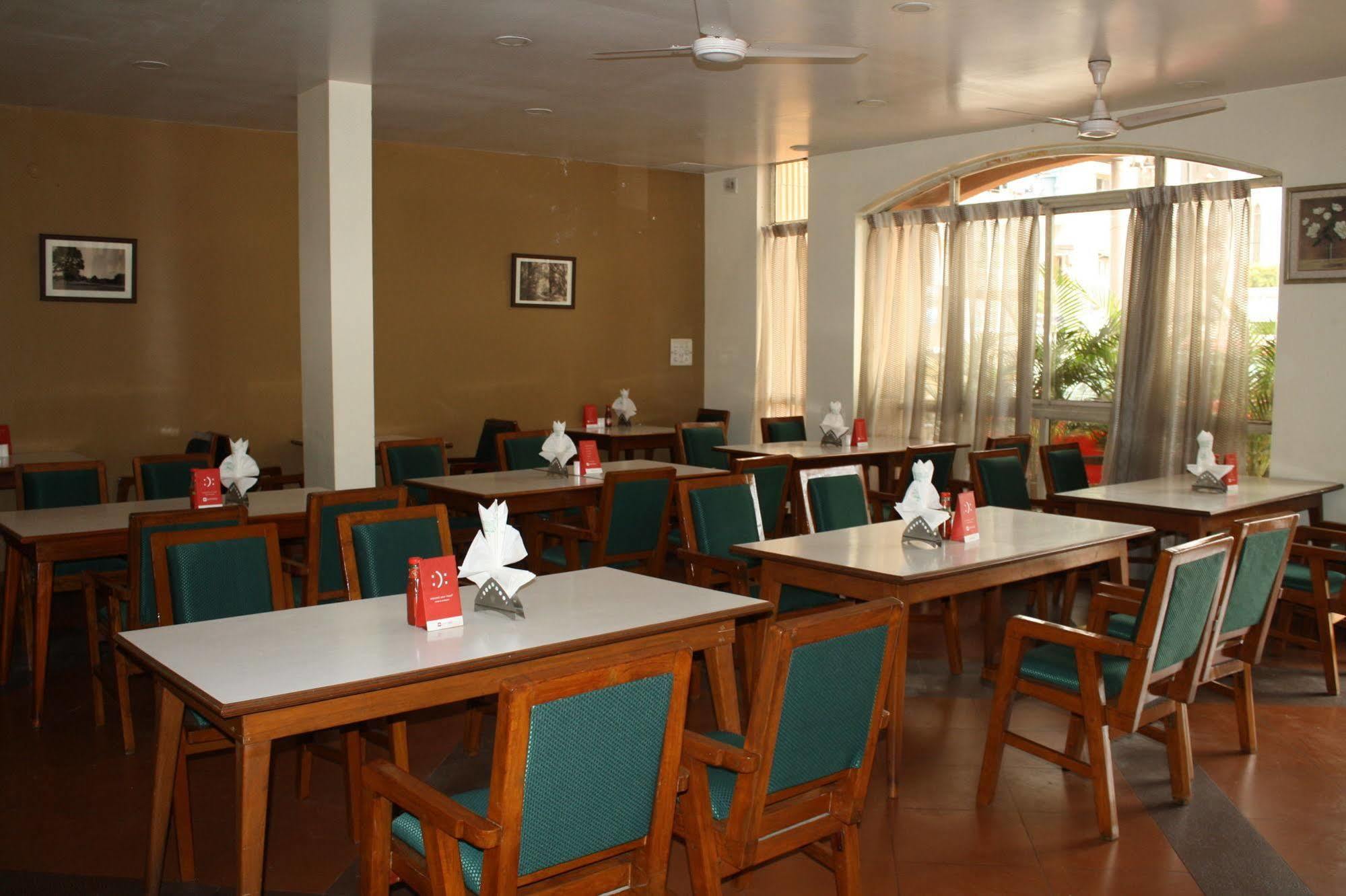 Tom'S Hotel Bangalore Bagian luar foto